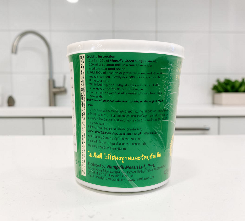 Thai Ranee Mae Sri green curry paste 400g plastic tub with cooking instructions and ingredient details
