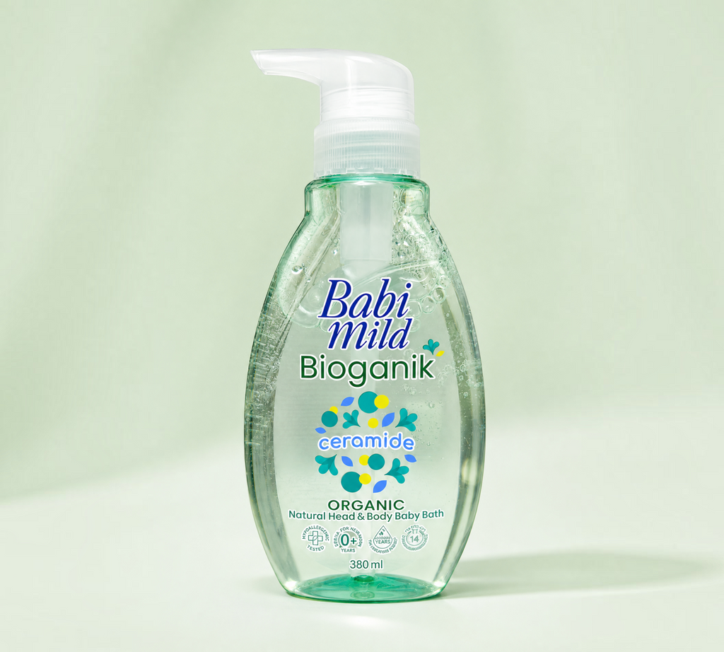 Thai Ranee Babi Mild Bioganik organic head and body baby bath in a 380ml clear pump bottle for sensitive skin.