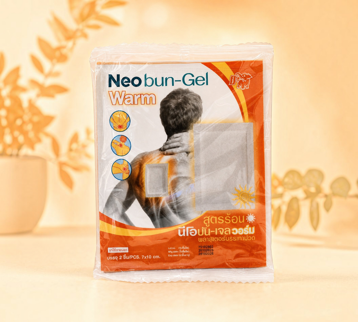 Thai Ranee Neobun-Gel Warm analgesic plaster pack containing two 7x10 cm patches for muscle pain relief